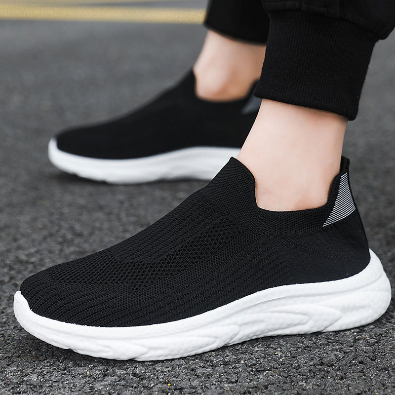 Running Shoes Men - รองเท้าผู้ชายไซส์ใหญ่ แบบพื้นหนา ใส่ลำลอง แบบสวม ผ้าตาข่ายยืดหยุ่น สำหรับกีฬากลางแจ้งและวิ่ง